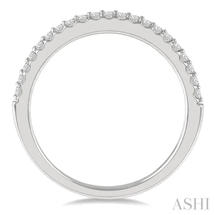 Optimized Title: Elegant 14K Gold Womens Band with Enchanting Design - Classic Wedding Ring