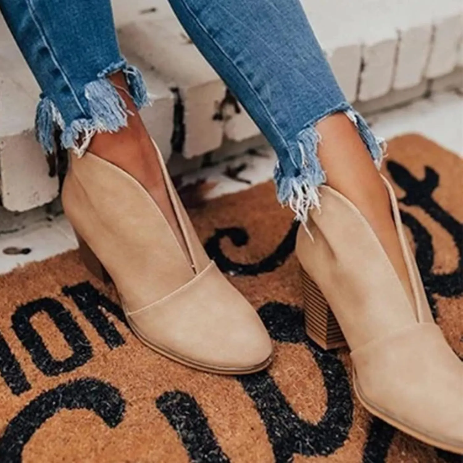 Cathalem Booties for Women, Womens Ankle Boots Pointed Toe Faux Stacked Chunky Heels Tassels Side Zipper Booties