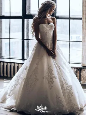 Elegant Long Bridal Wedding Dress with Strapless Design and Popular Lace Appliques - WDH086