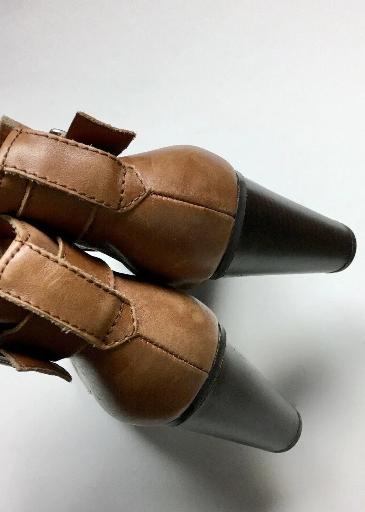Liz Claiborne Size 10 Cognac Ankle Boots