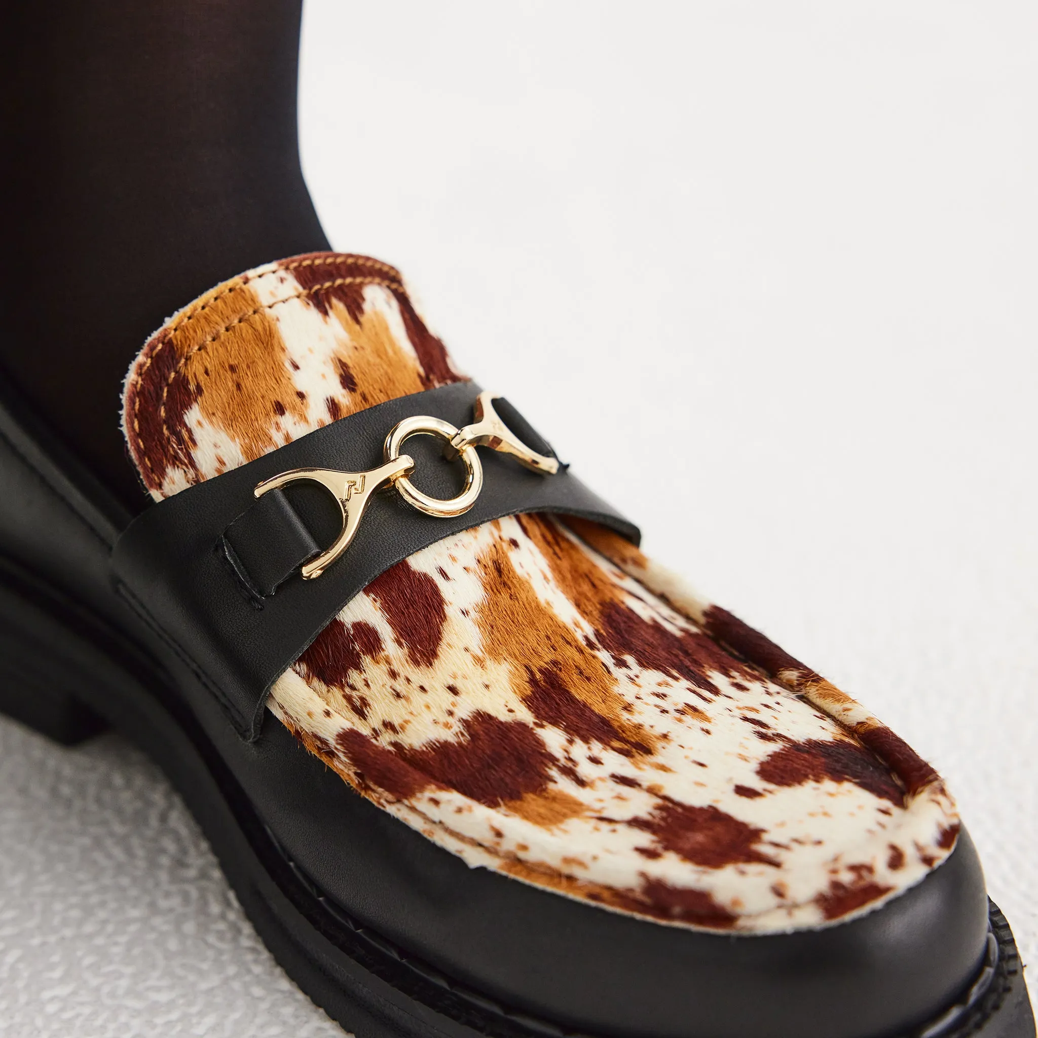 Loafer Rise Black/Brown Cow