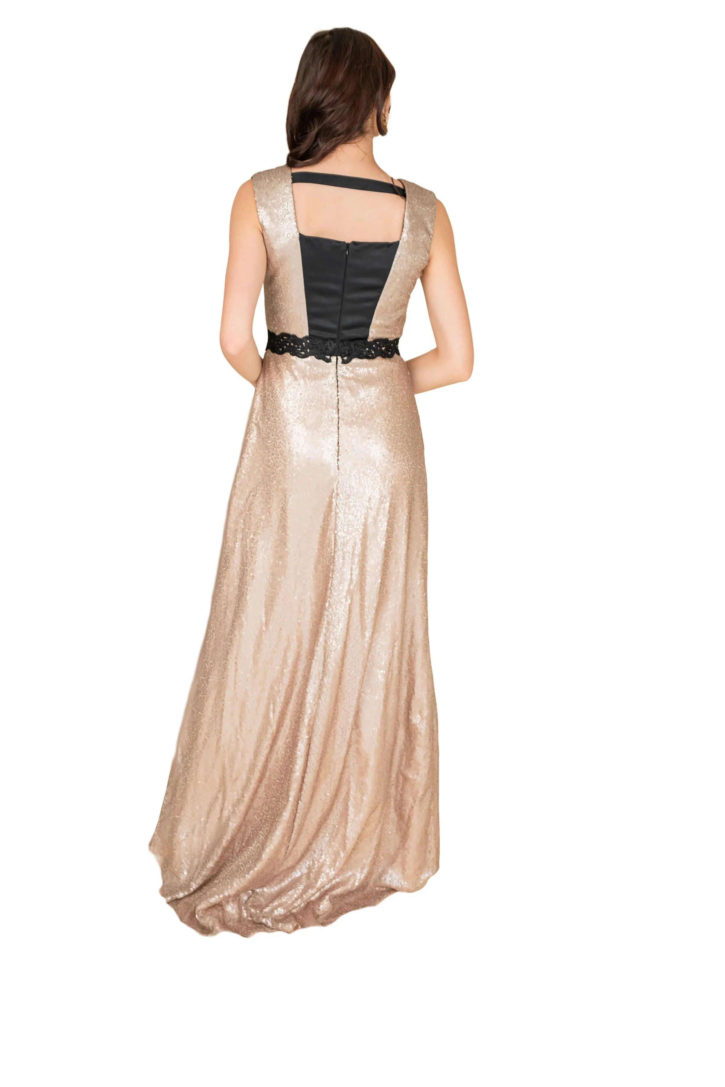 Elegant Sequined Formal Dress with Train