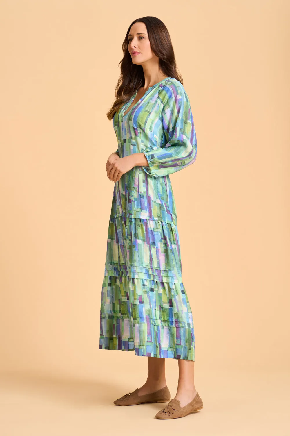 Boho Chic Tiered Maxi Dress with Floral Print - Perfect for Summer & Beach Outfits