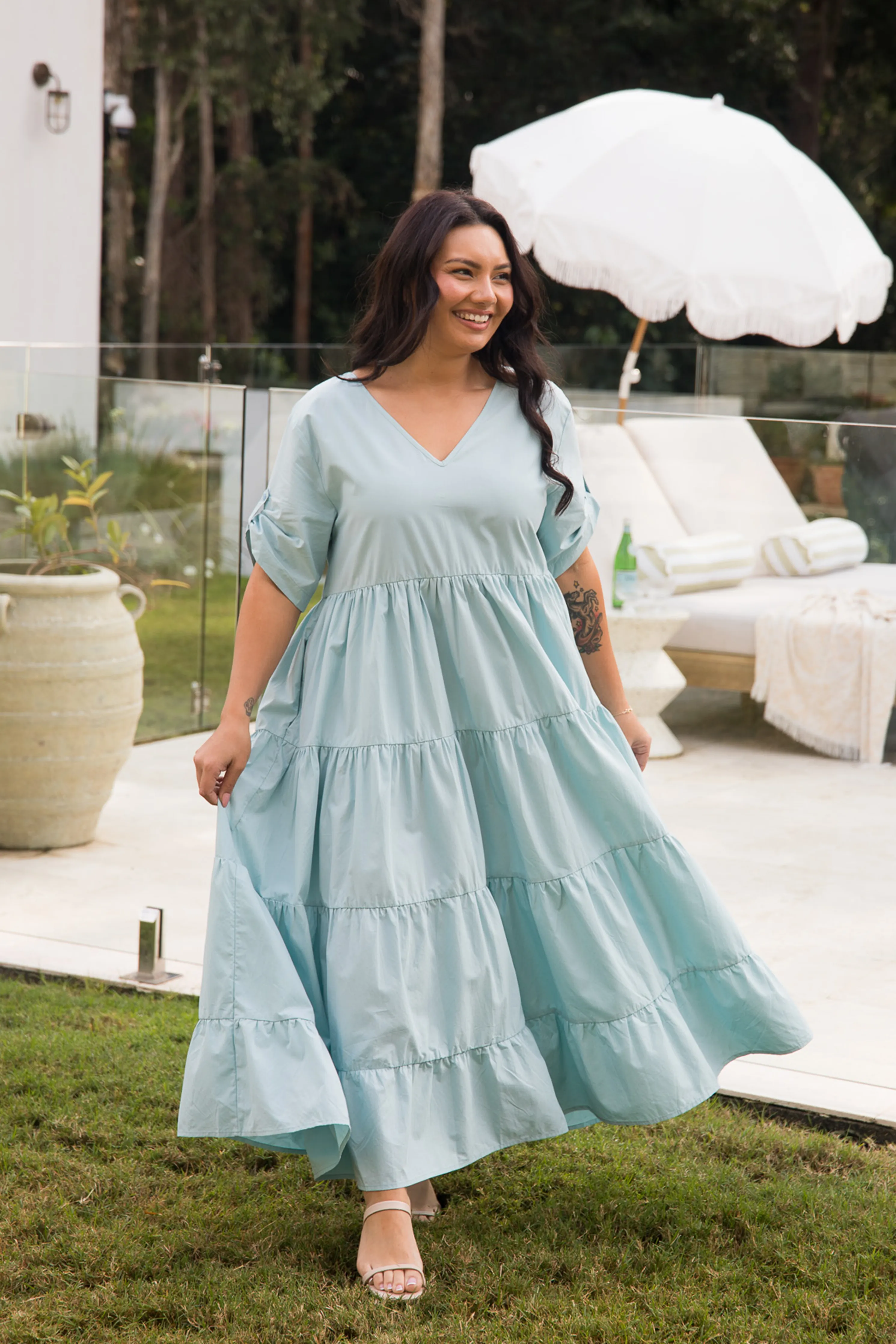 Elegant Waterfall Dress with Tropical Print - Perfect for Bermuda Getaways
